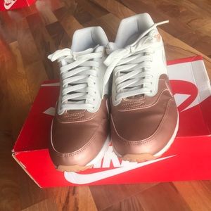 Rose Gold Nike’s
